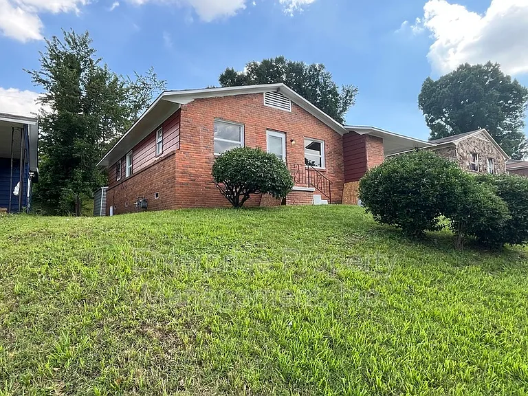 829 Alida Ave — Photo 5