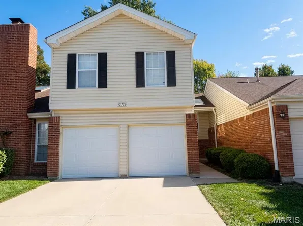 12726 Bennington Common Ln, Saint Louis, MO 63146