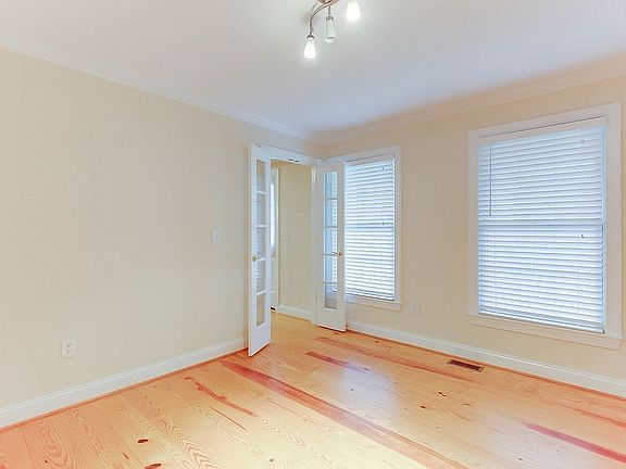 Office with Hardwood floors