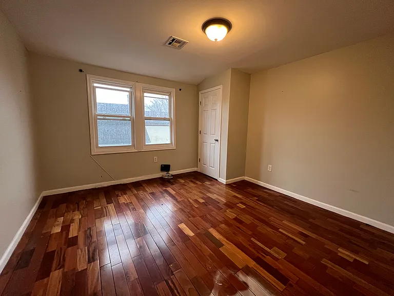 29 Alexander St #3 — Photo 7