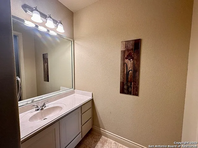 402 Cameron Cir — Photo 27