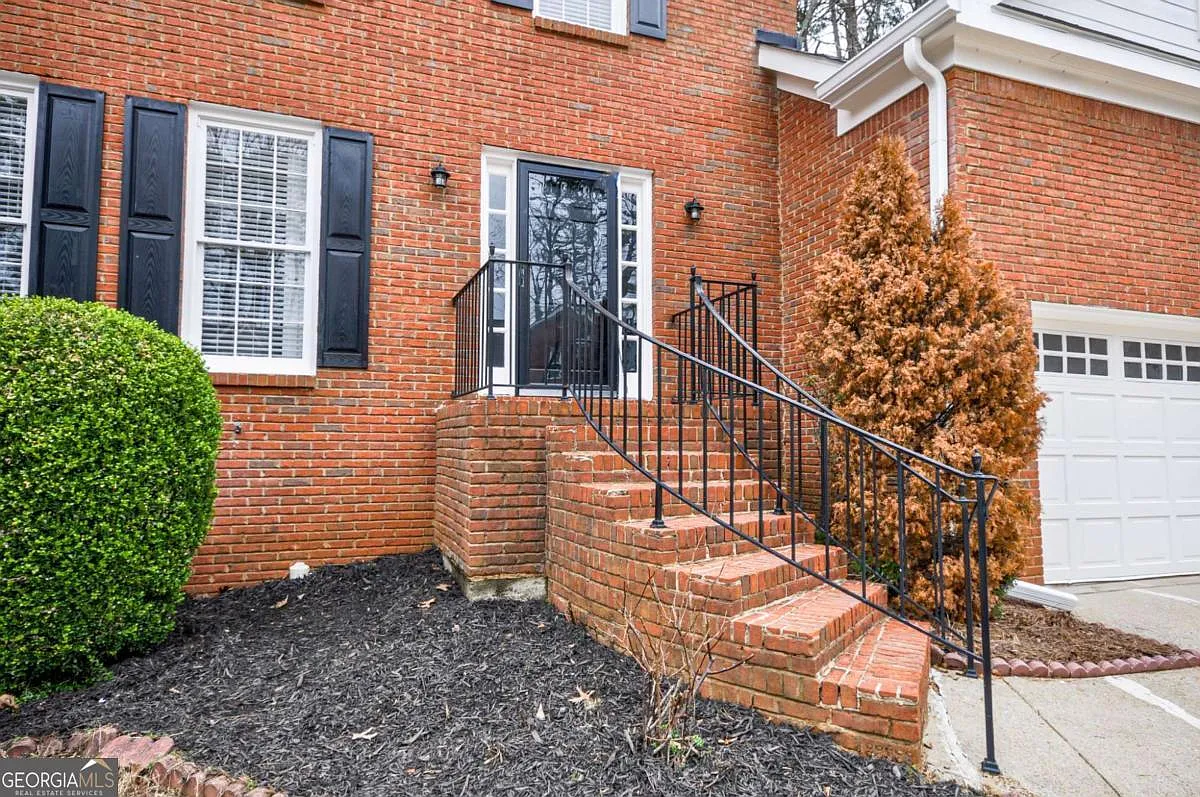 3 bed, 2.5 bath, $2,500 — Photo 4