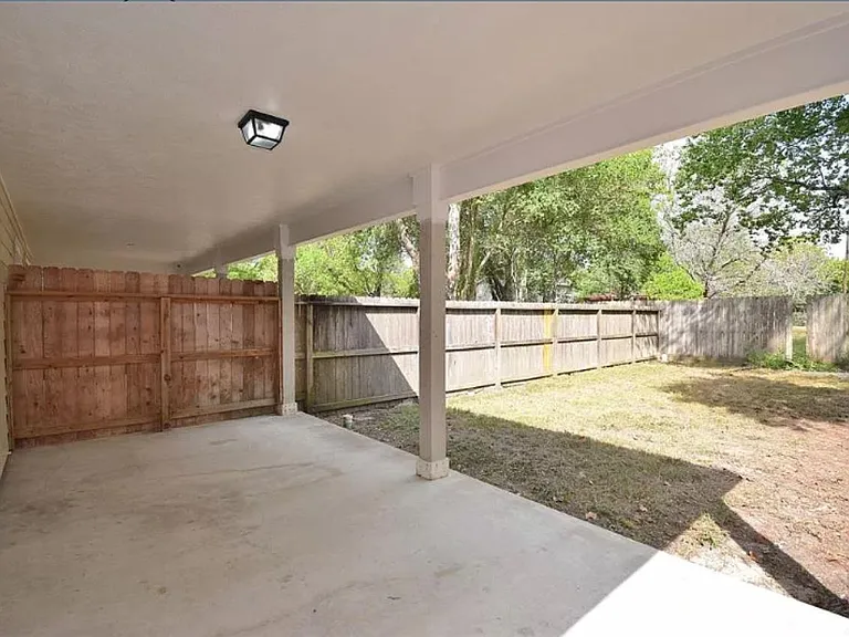 504 Texas St #B — Photo 3