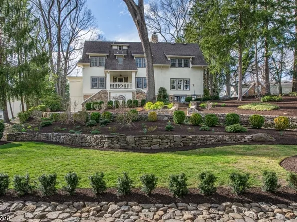 11 Valley Rd, Mountain Lakes Boro, NJ 07046