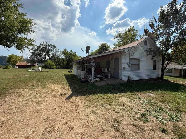 (undisclosed Address), Marshall, AR 72650
