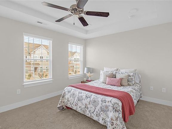 4th image of 1437 Prospect Hill St