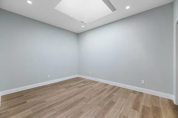 Rented by REAL New York | media 40