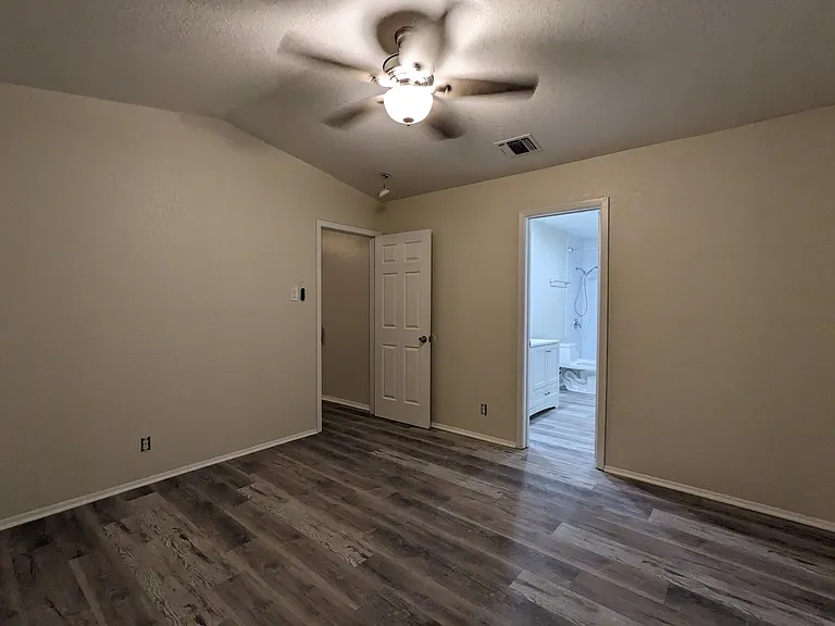 Master to Private Master Bathroom