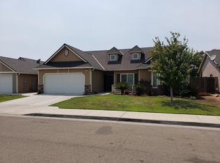 3151 N Pearwood Ave, Fresno, CA 93727