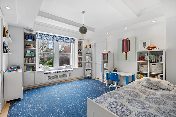 Sold by Douglas Elliman | media 8