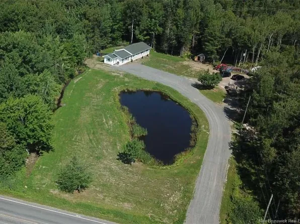 922 Robertville, Beresford, NB E8K 2K5