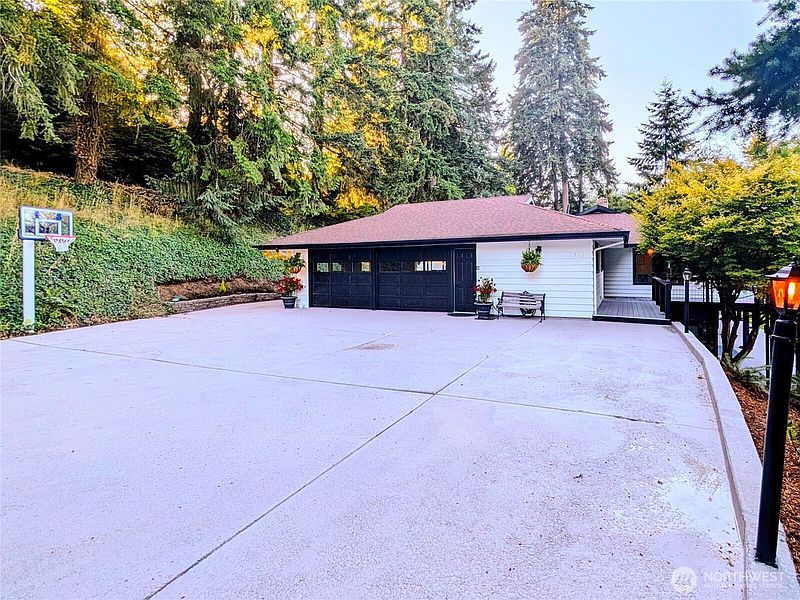 3rd image of 3231 Cooks Hill Road