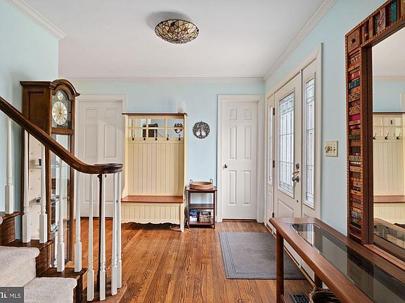 5th image of 135 Cleremont Dr