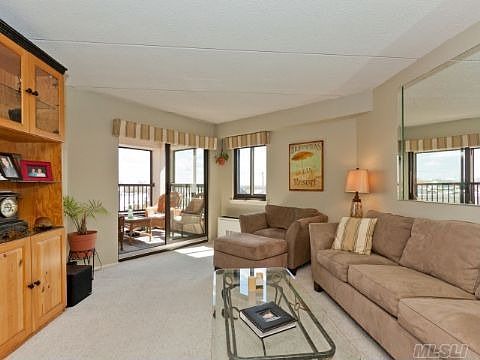 3rd image of 725 Miller Ave