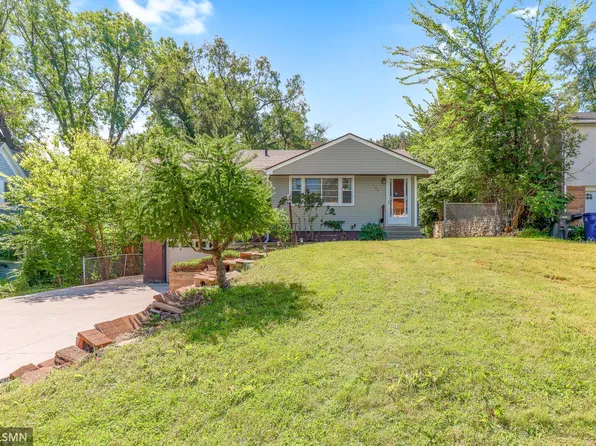 144 Larpenteur Ave E, Saint Paul, MN 55117