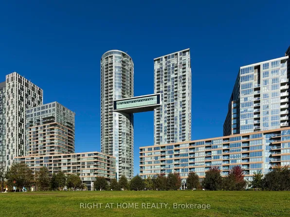 10 Capreol Ct Unit 356, Toronto, ON M5V 4B3