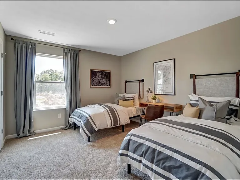 4134 Silver Oak Way — Photo 10