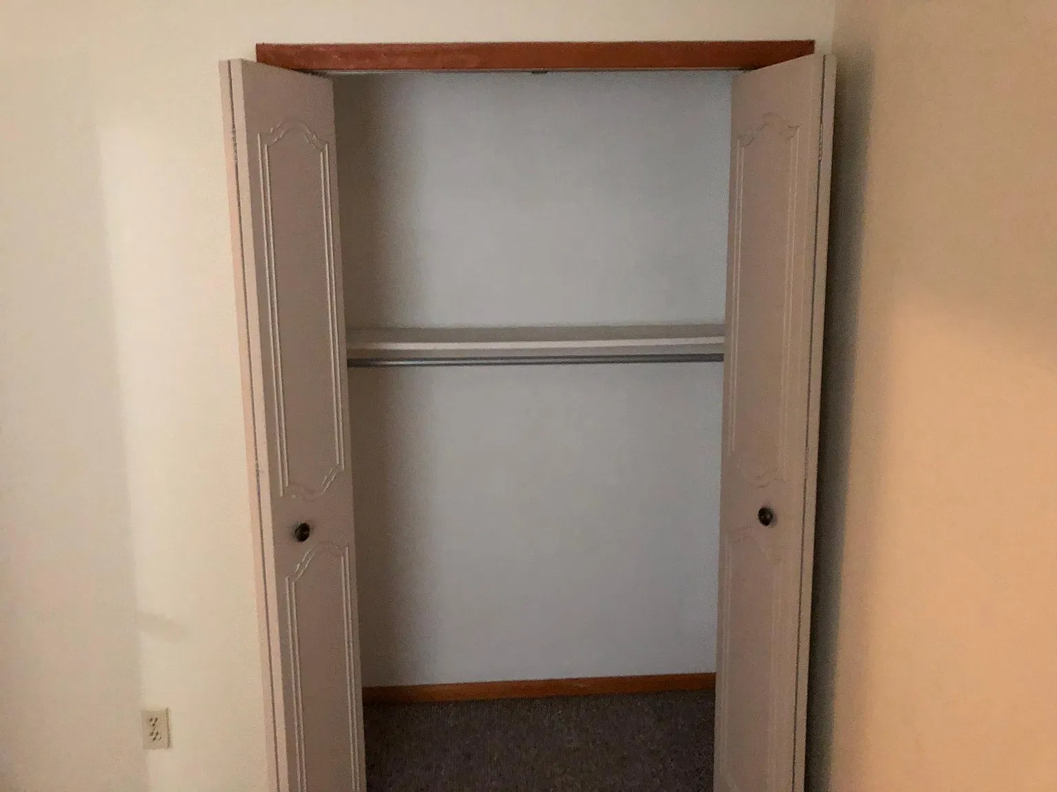 2 bed, 1100 sqft, $1,200 — Photo 3