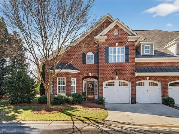 108 Highwood Ln, Winston Salem, NC 27104