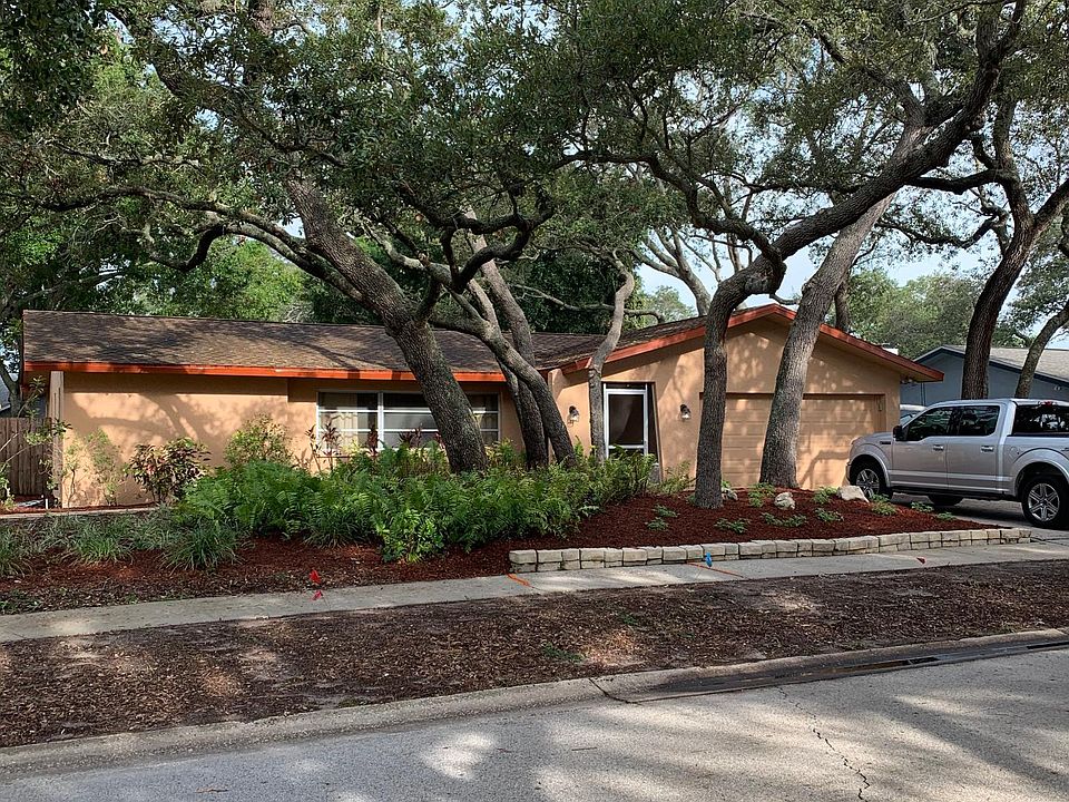 1st image of 9716 136th St