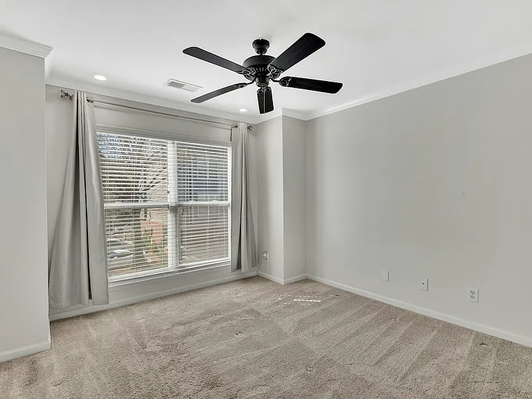 505 N Graham St — Photo 27