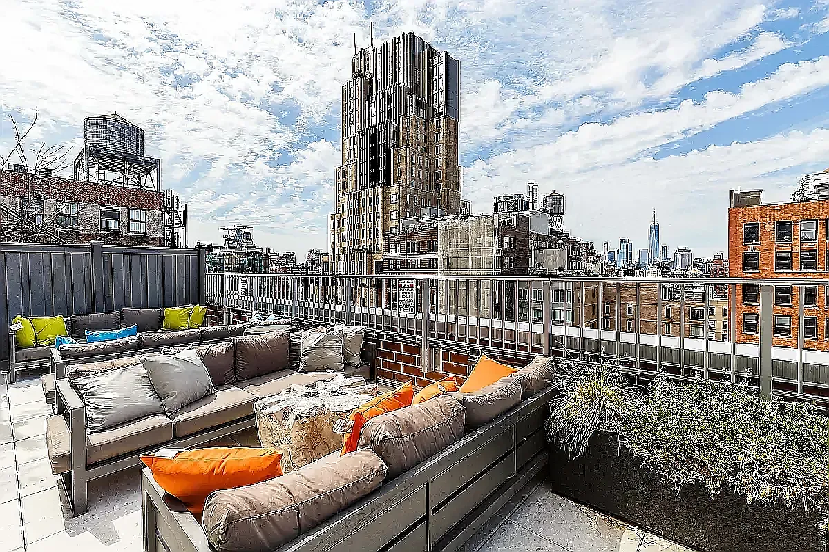 250 West 19th Street — Photo 4