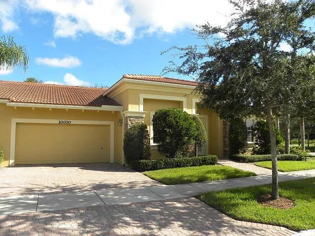 10010 SW Canossa Way — Photo 6