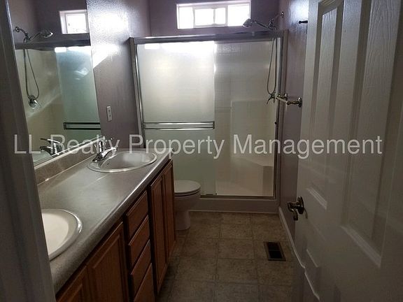 2nd image of 665 Blue Jay Dr