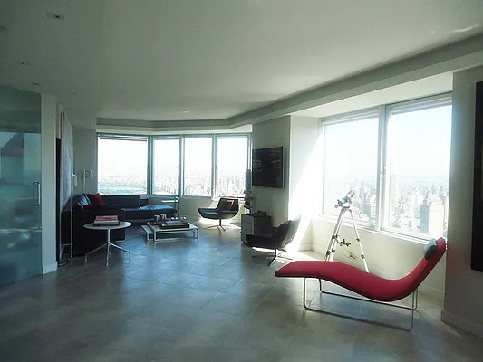 Rented by Sotheby's International Realty | media 2