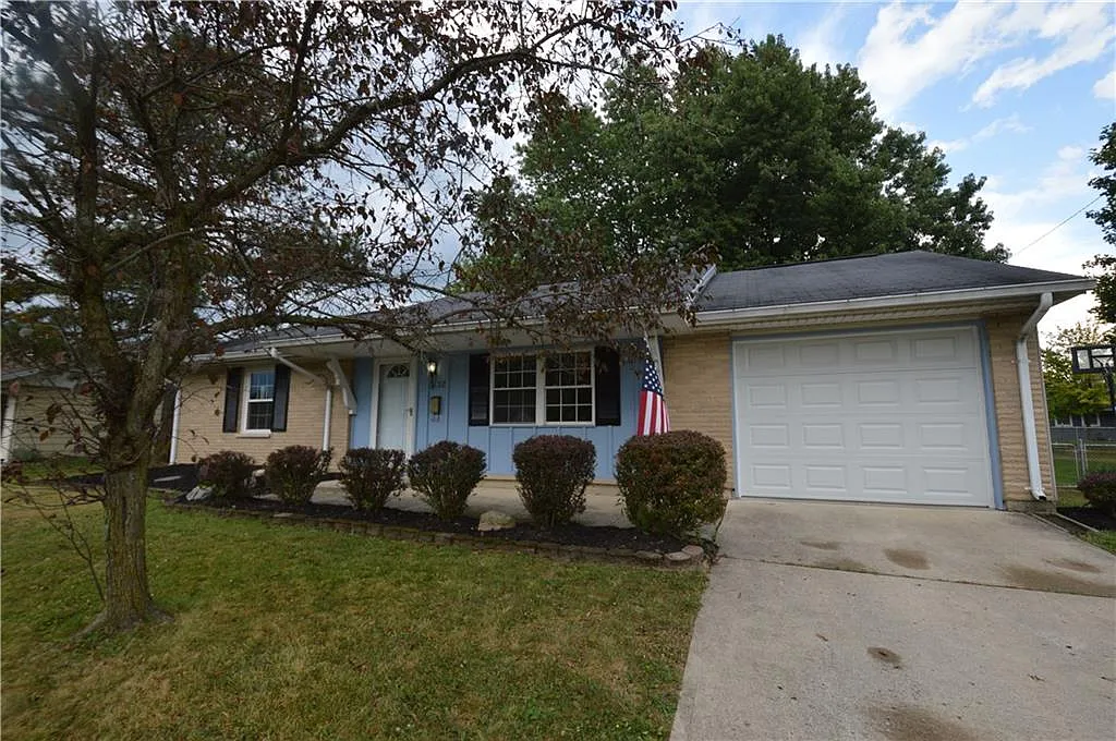 3138 Glouster St photo 1