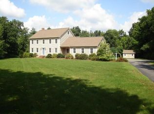 25 Pierce Rd, Sutton, MA 01590