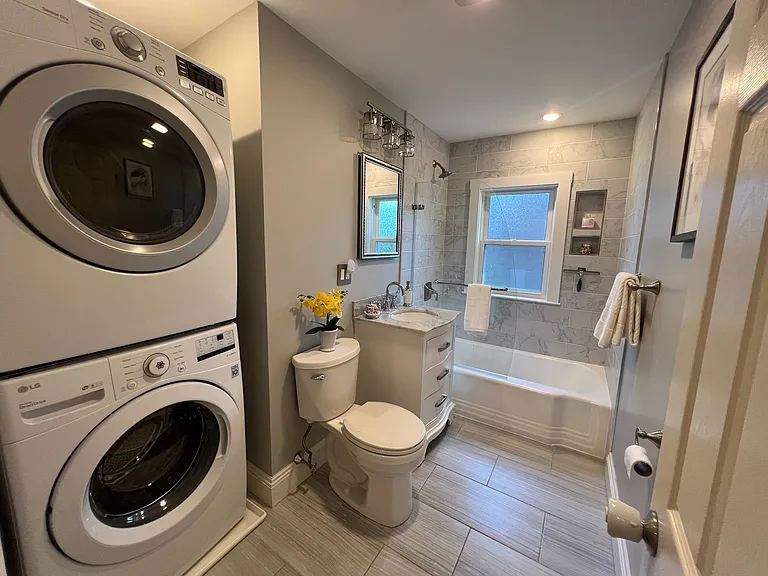 147 Lowell Ave — Photo 11