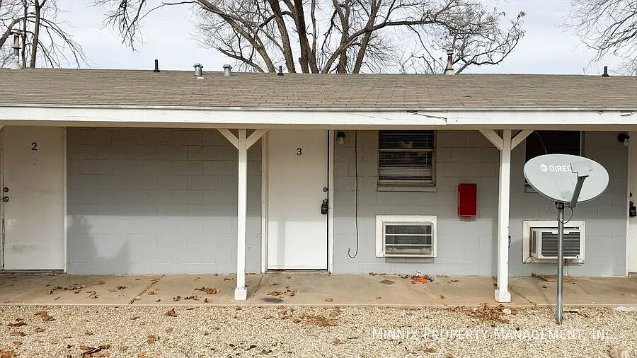 Chaparral Apartments — Photo 4