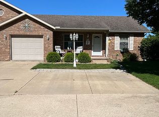 700 Coal Bank Rd, Metamora, IL 61548