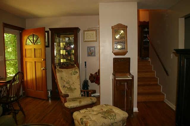 2nd image of 530 Martin Rd