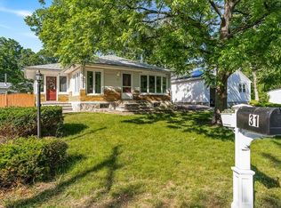 31 Mills Dr, Dracut, MA 01826