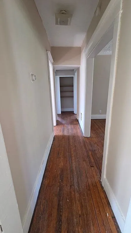 3 bed, 1.0 bath, 1200 sqft, $1,195 — Photo 4
