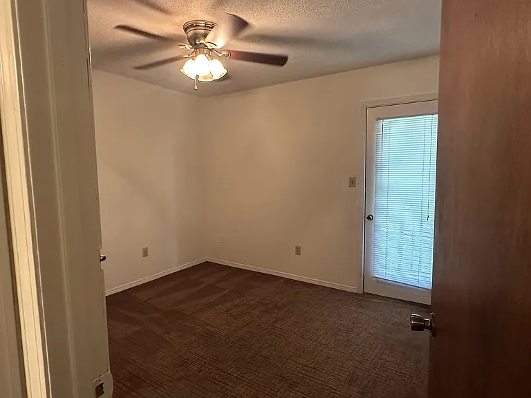 1616 Atwood Dr #F — Photo 7