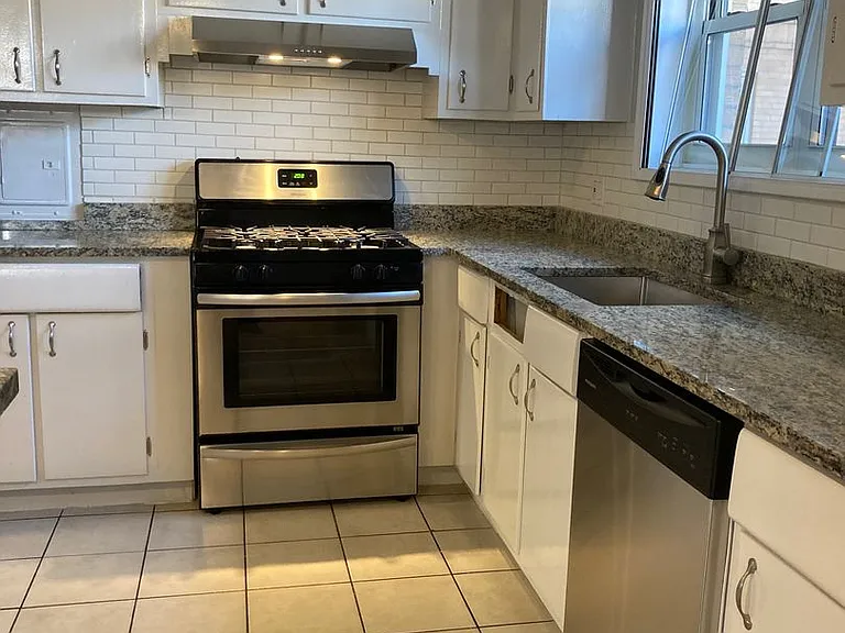 1447 WEST TOUHY LLC — Photo 12