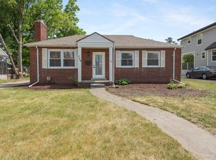 538 E Forteen Mile Rd, Clawson, MI 48017