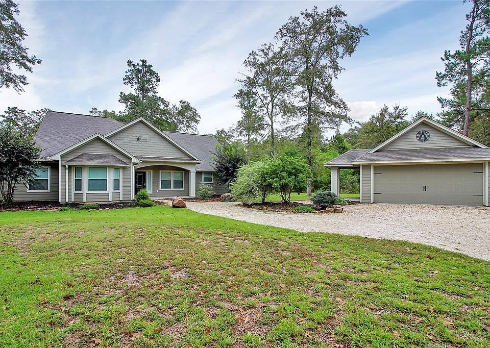 1st image of 25600 Wisteria Ln