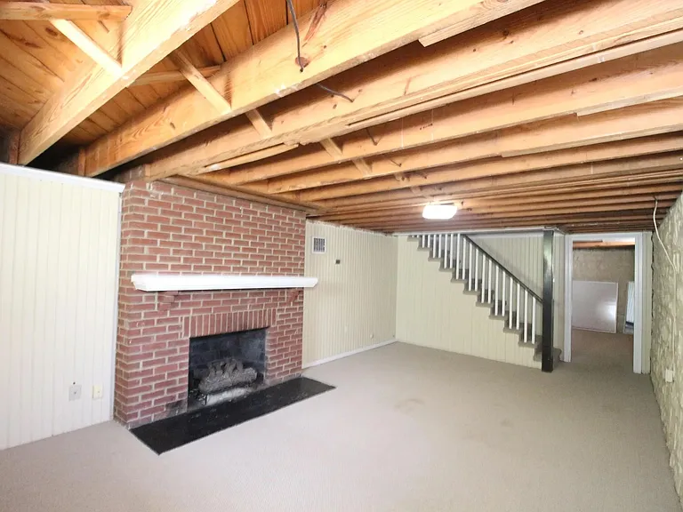 147 Jesselin Dr — Photo 34