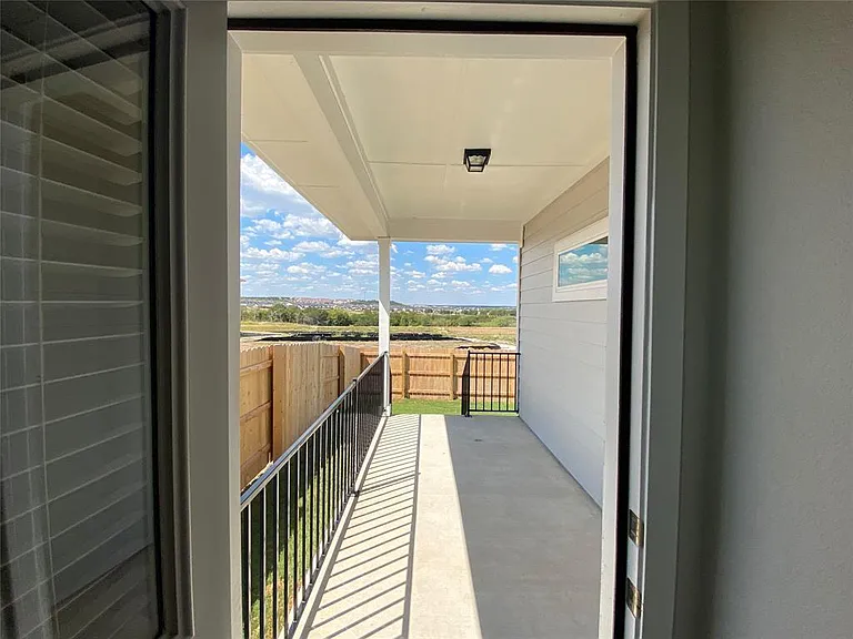 11704 Murano Dr — Photo 5
