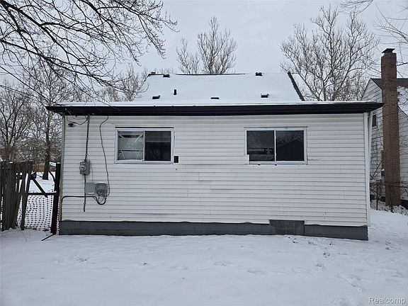 4th image of 20521 Strasburg St