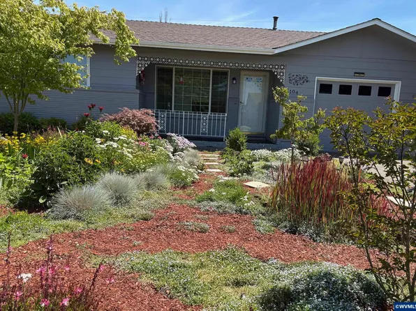 1104 Stanfield Rd, Woodburn, OR 97071