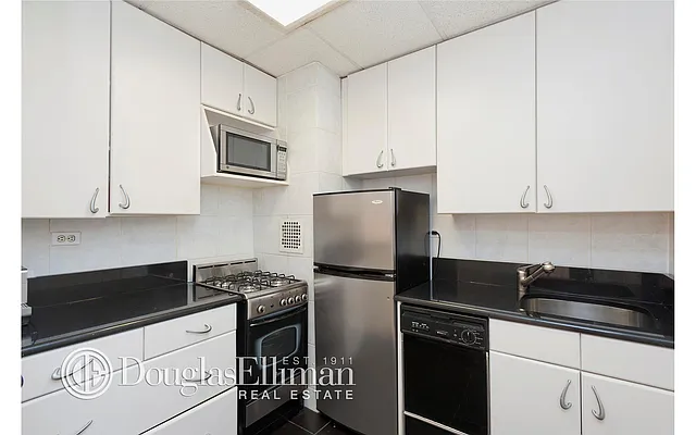 Sold by Douglas Elliman | media 9