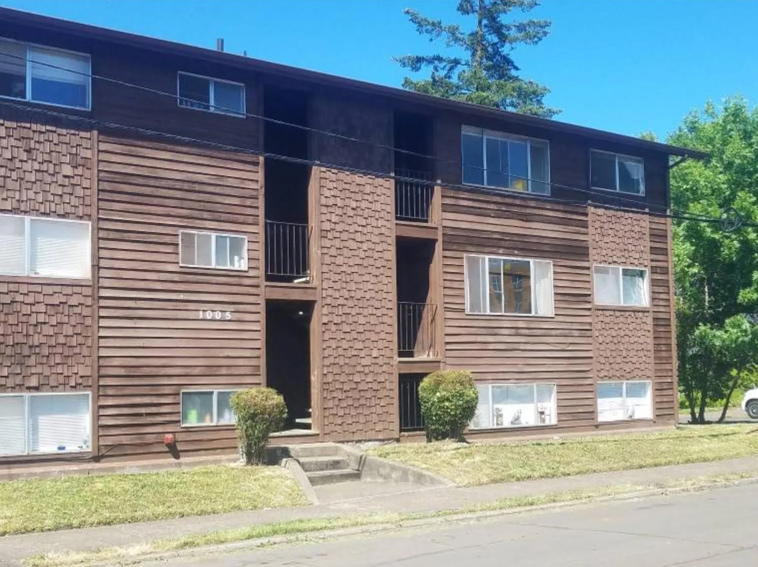 2 bed, 1000 sqft, $1,550 — Photo 3