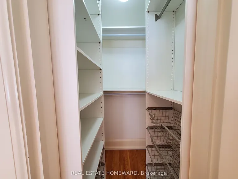 21 Love Cres #MAIN FLOOR — Photo 25