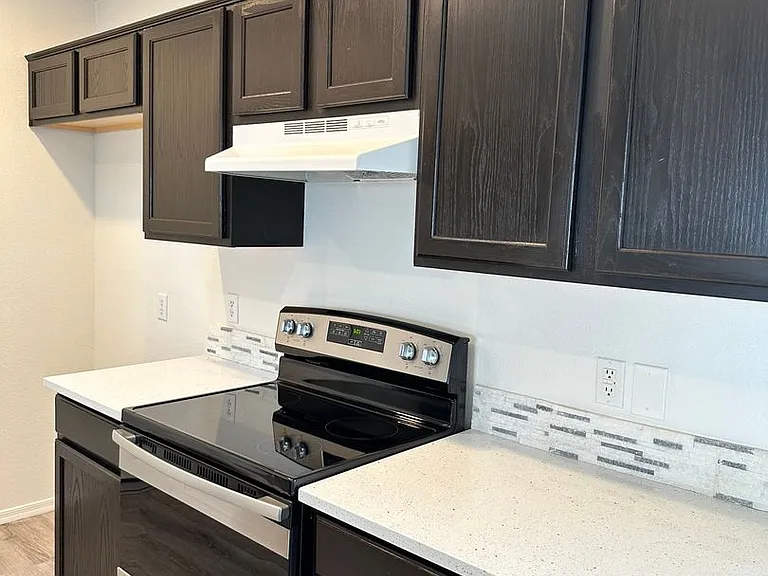 1514 Pebble Dr — Photo 12