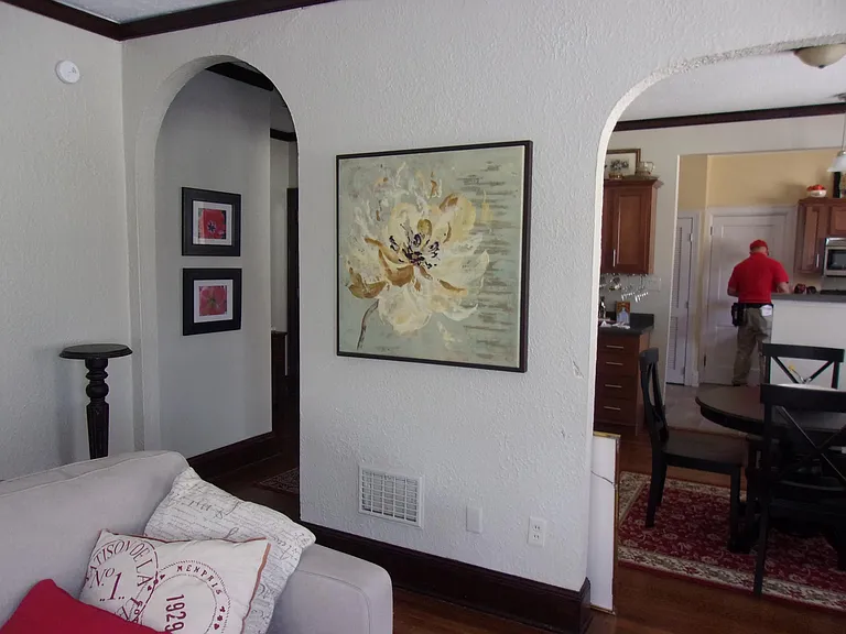 305 Park Ave — Photo 10